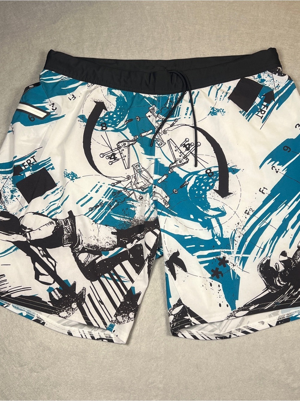 Reebok CrossFit Games 2016 Men’s L Fittest On Earth Graphic Shorts